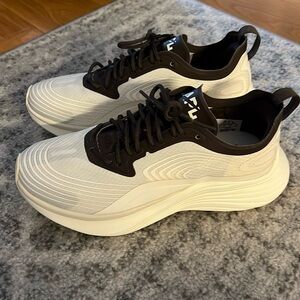 Brand new APL streamline sneakers size womens 7